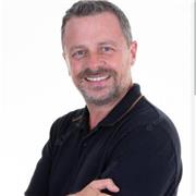 Profesor de Inglés Nativo de California Especializado en Inglés de Negocios. Clases online y Presencial en el Poblado Medellín